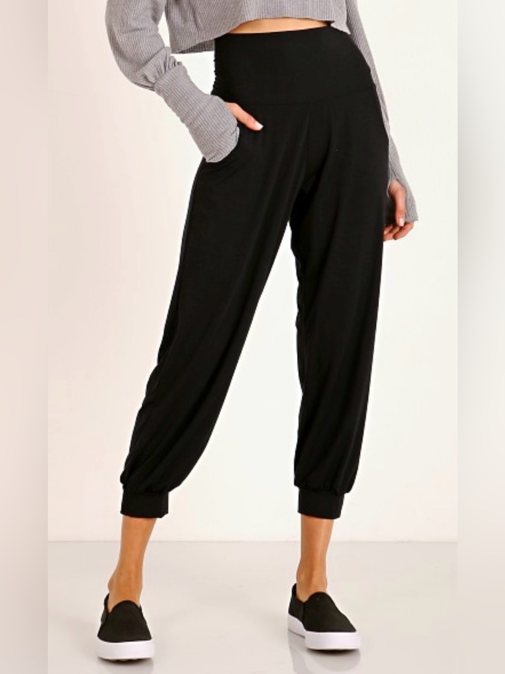 Commando Butter Black High-Waist Capri Jogger Pants NWOT